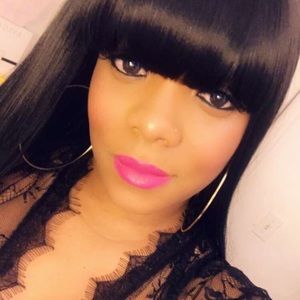 Meet your Posher, Rhakia